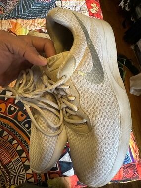 Nike Mesh Sneaker